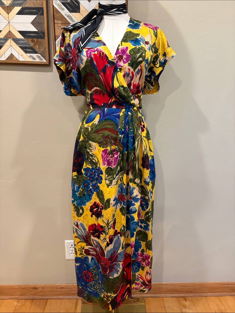 Vintage Ralph Lauren Blue Label 80s Silk Floral V-Neck Wrap Dress Resort Wear 6
